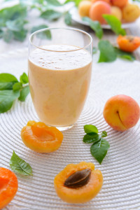Apricot smoothie (low-sugar)
